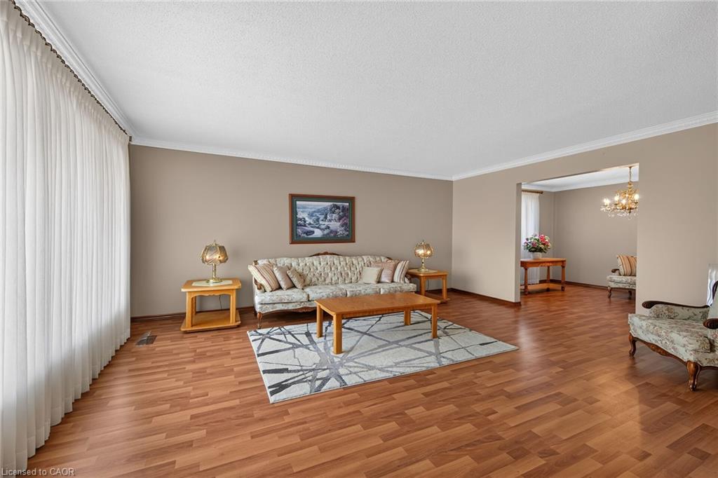 39 Algonquin Court Property Photo 6