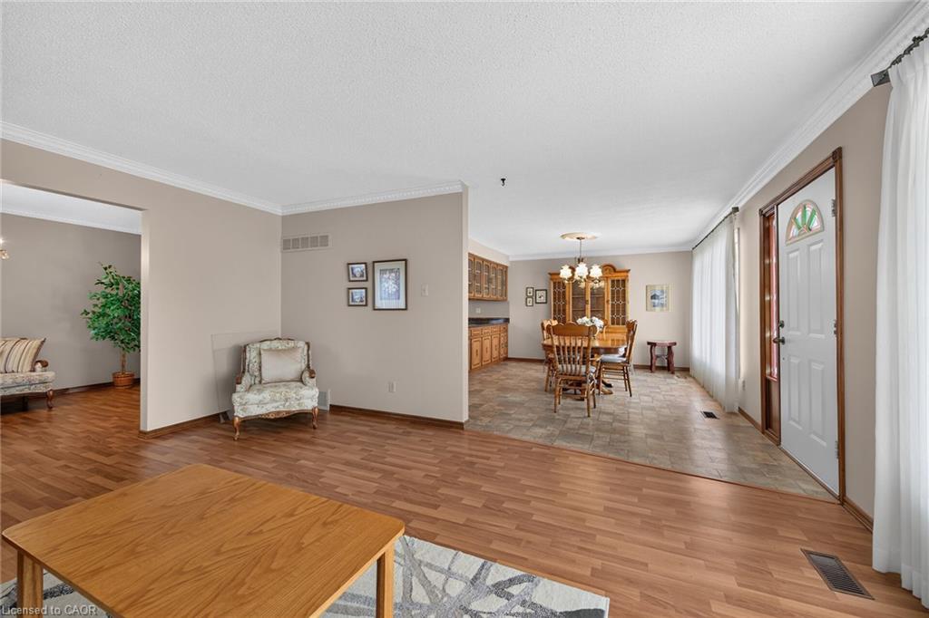 39 Algonquin Court Property Photo 8