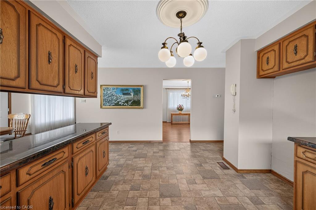 39 Algonquin Court Property Photo 14