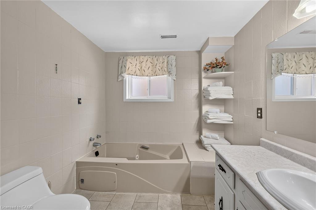 39 Algonquin Court Property Photo 36