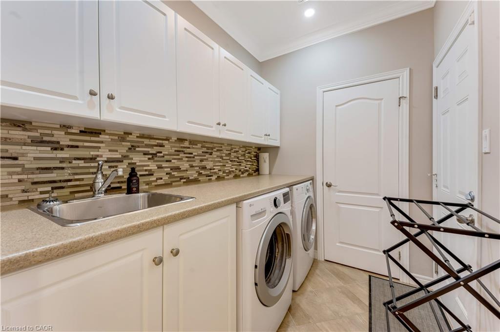 213 Edgewater Crescent Property Photo 11
