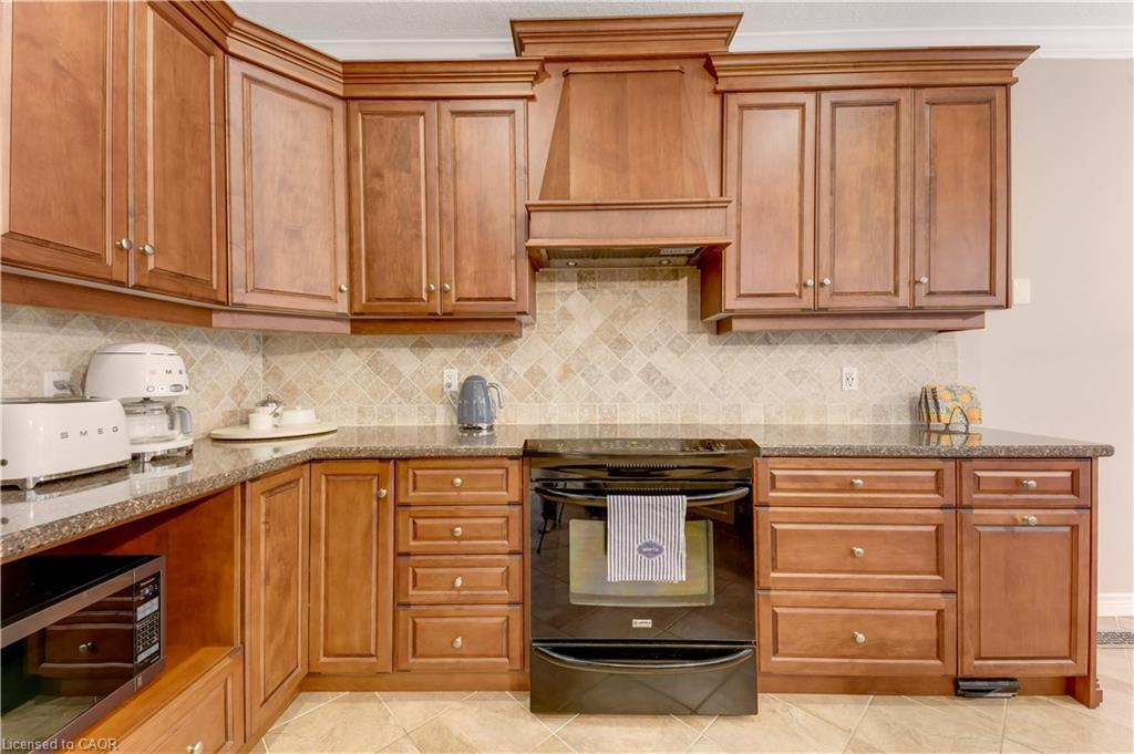 213 Edgewater Crescent Property Photo 17