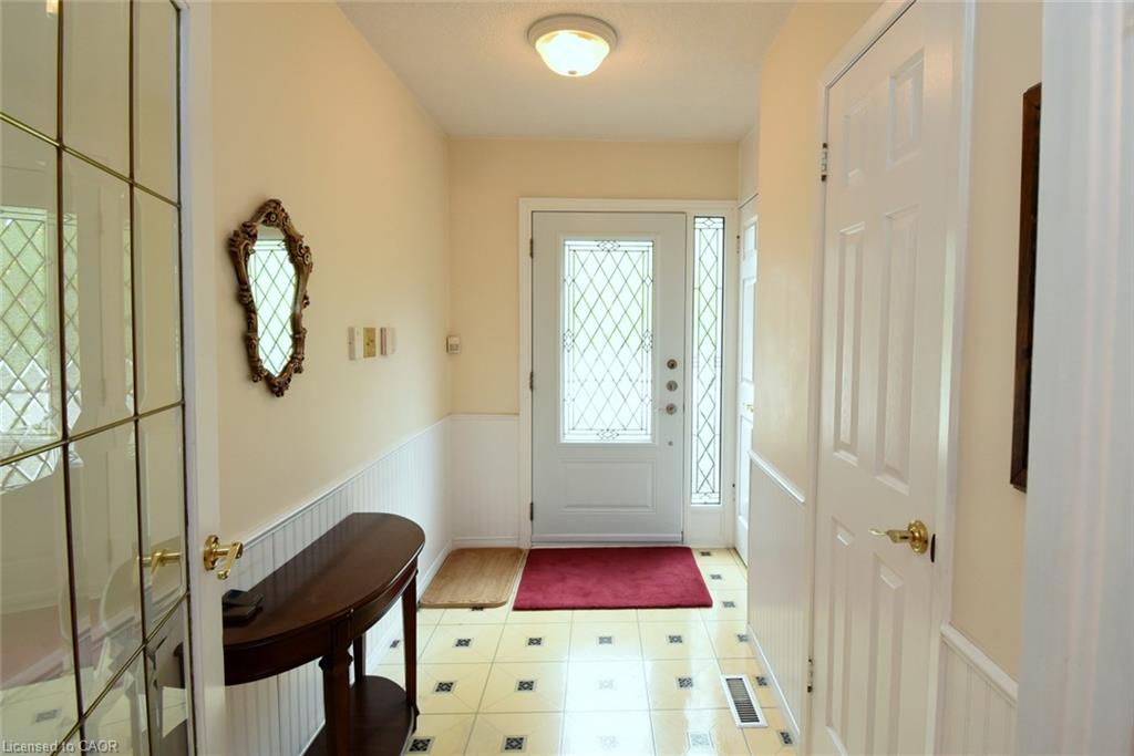 102-4165 Fieldgate Drive Property Photo 8