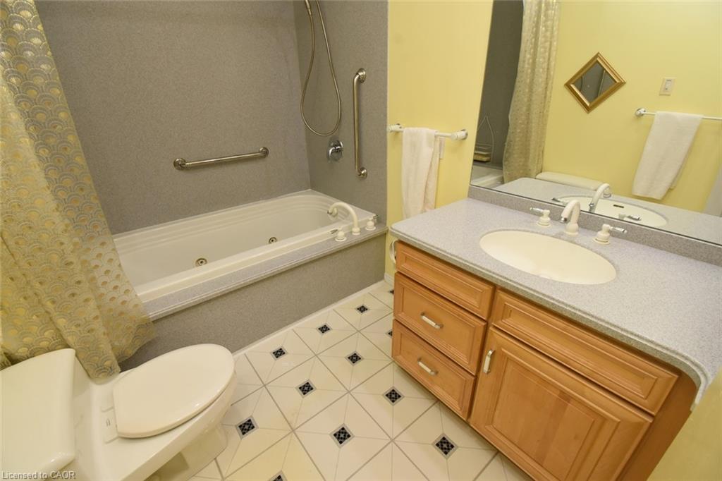 102-4165 Fieldgate Drive Property Photo 25
