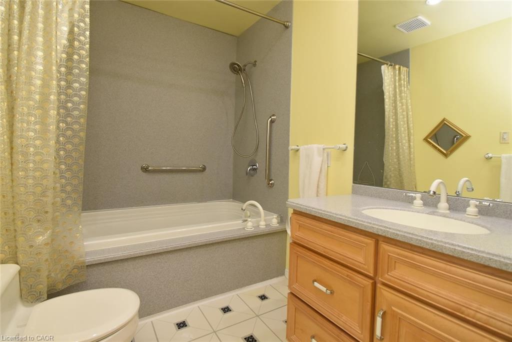 102-4165 Fieldgate Drive Property Photo 26