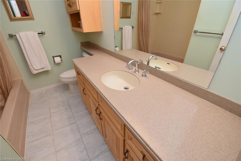 102-4165 Fieldgate Drive Property Photo 30