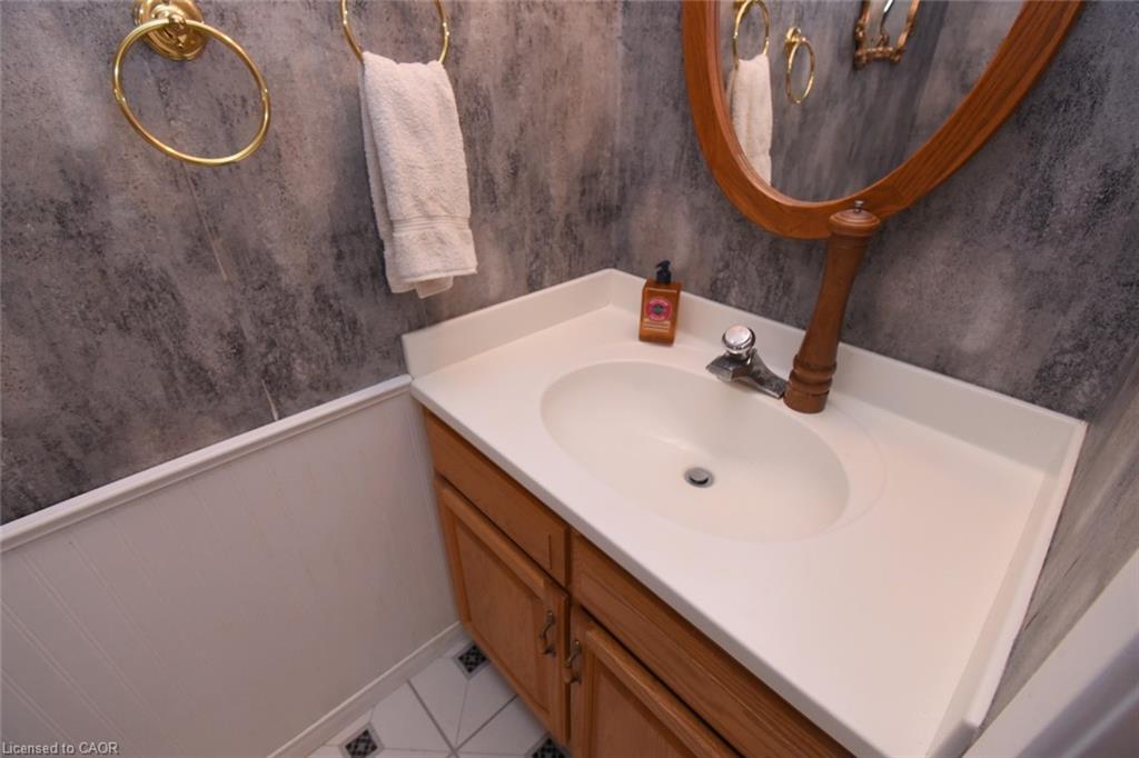 102-4165 Fieldgate Drive Property Photo 33
