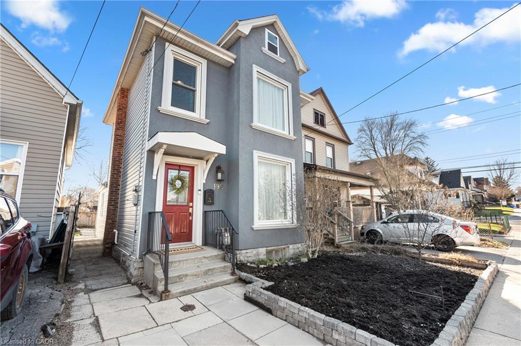 192 Wood Street E Property Photo 2