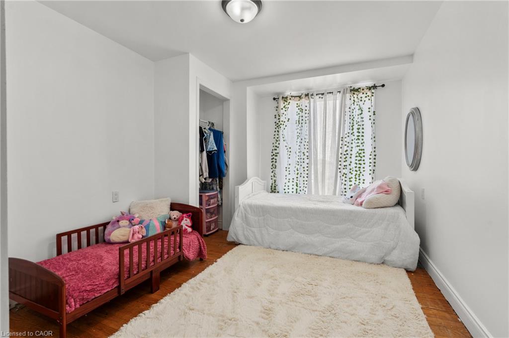 192 Wood Street E Property Photo 26