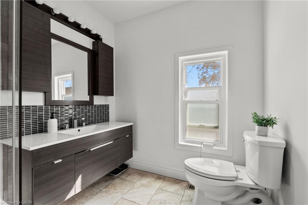 192 Wood Street E Property Photo 30