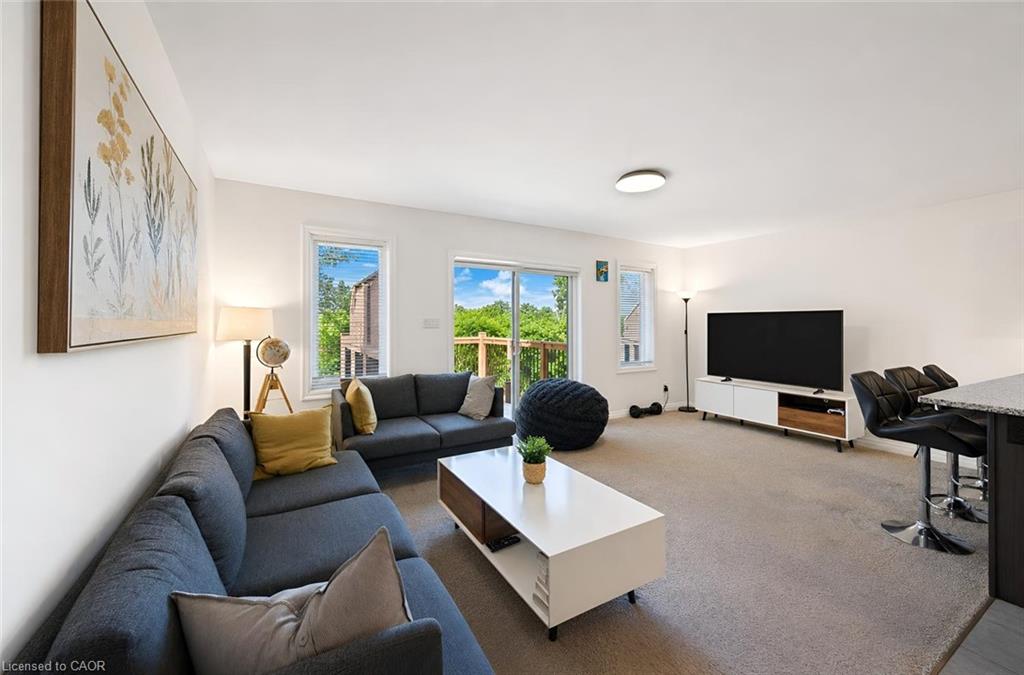 35-135 Hardcastle Drive Property Photo 8