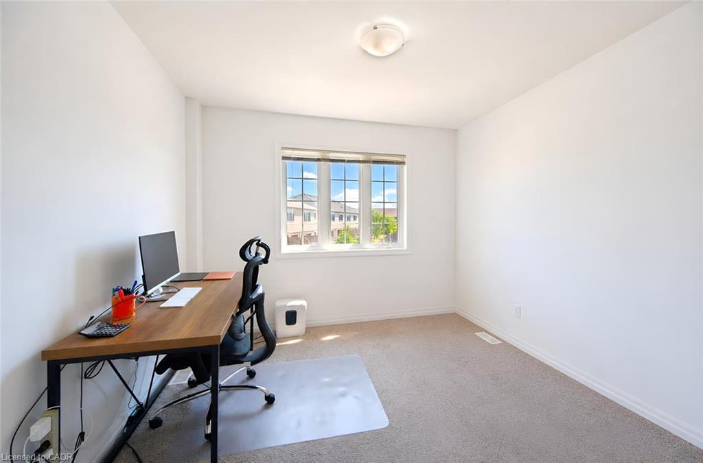35-135 Hardcastle Drive Property Photo 28