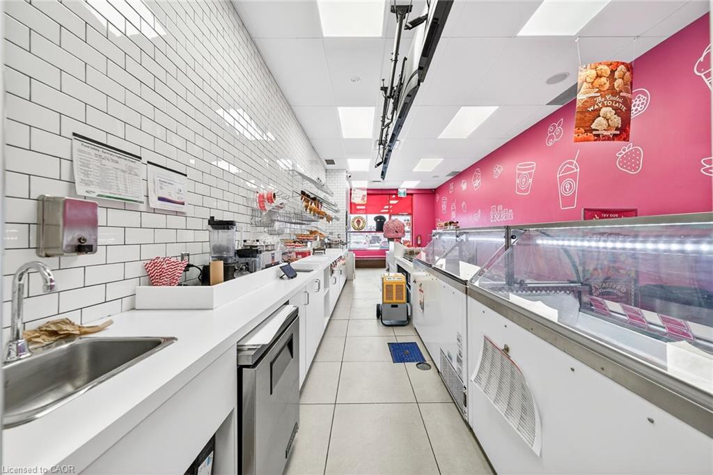 D9-380 Dundas Street E Property Photo 15