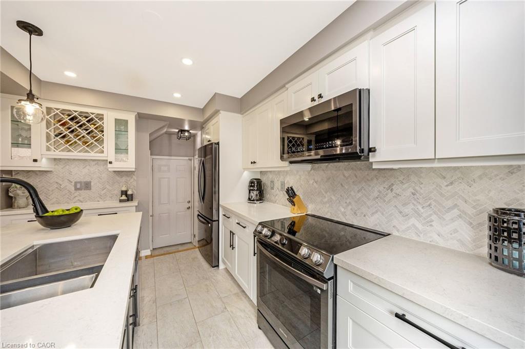 590 Speyer Circle Property Photo 17