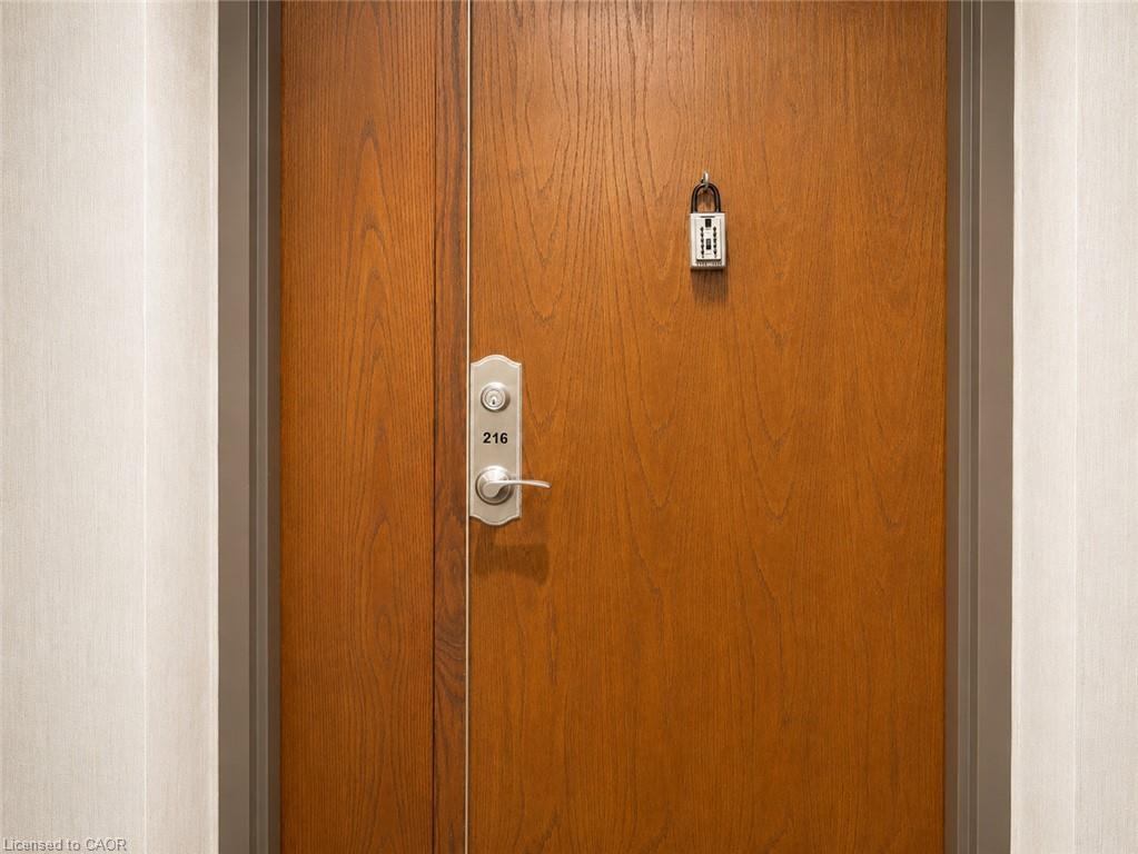 216-2511 Lakeshore Road W Property Photo 4