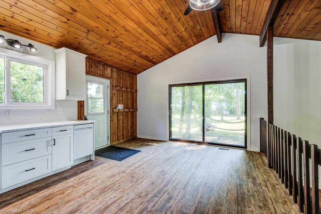 42064 Amberley Road Property Photo 9