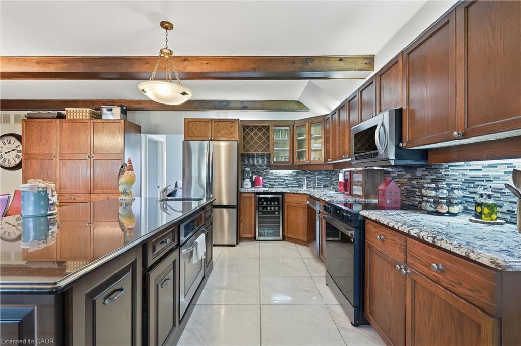 345 Freelton Road Property Photo 8
