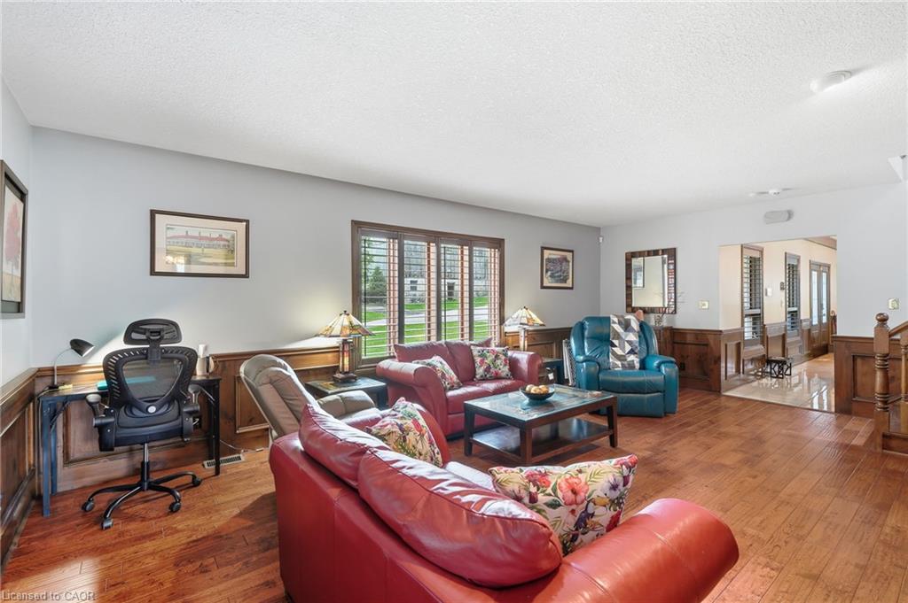 345 Freelton Road Property Photo 14