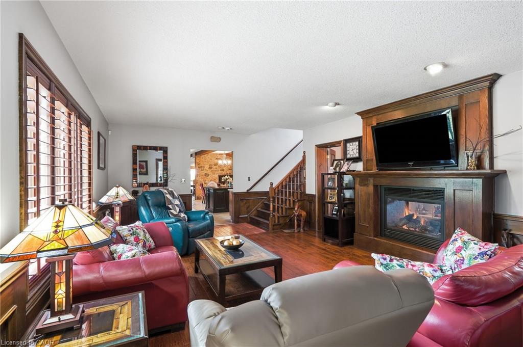 345 Freelton Road Property Photo 15