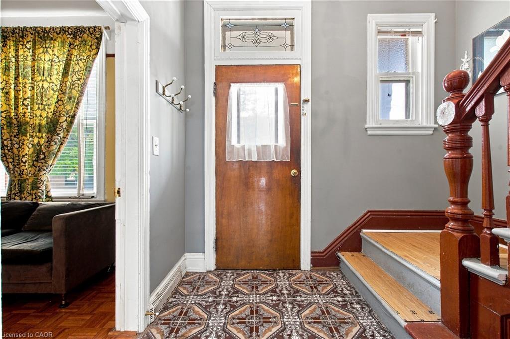 128 Hess Street N Property Photo 4