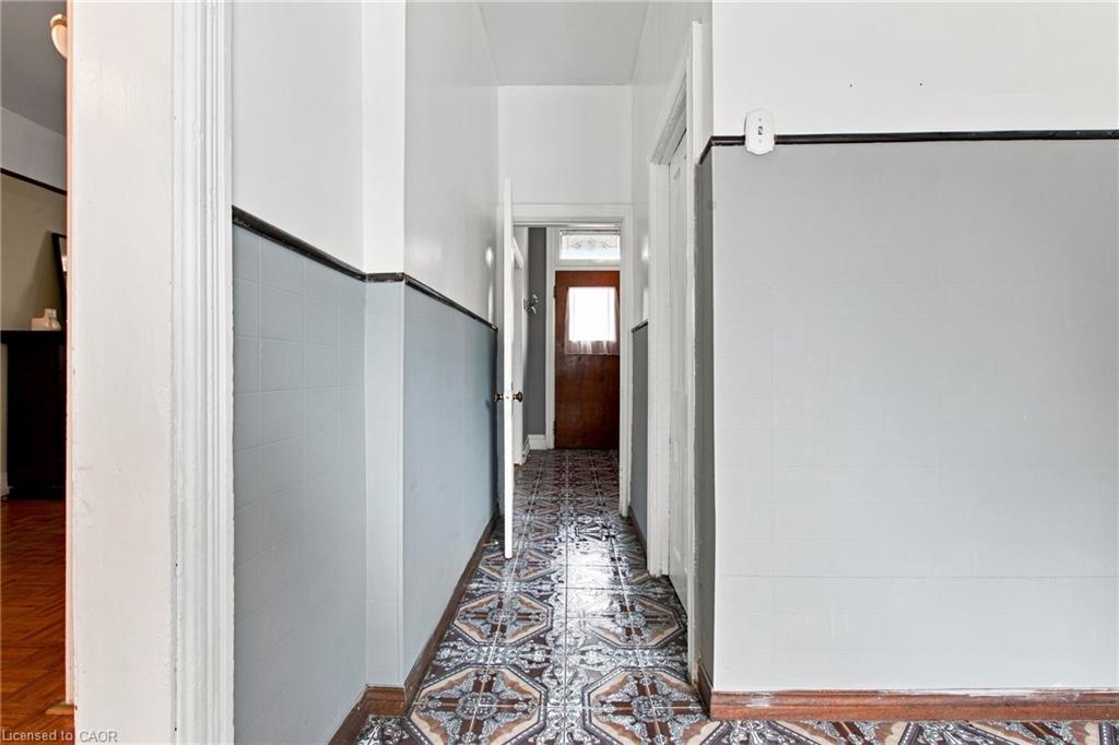 128 Hess Street N Property Photo 13