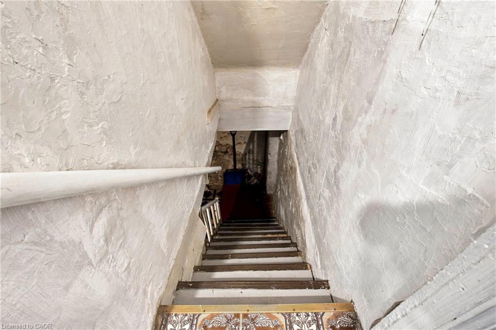 128 Hess Street N Property Photo 29
