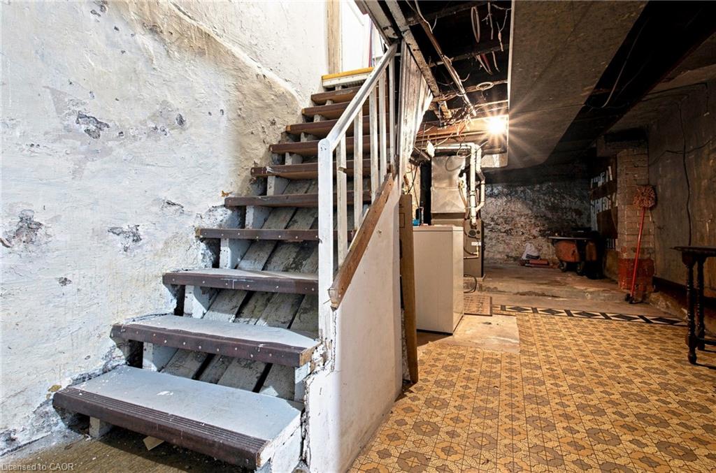 128 Hess Street N Property Photo 30