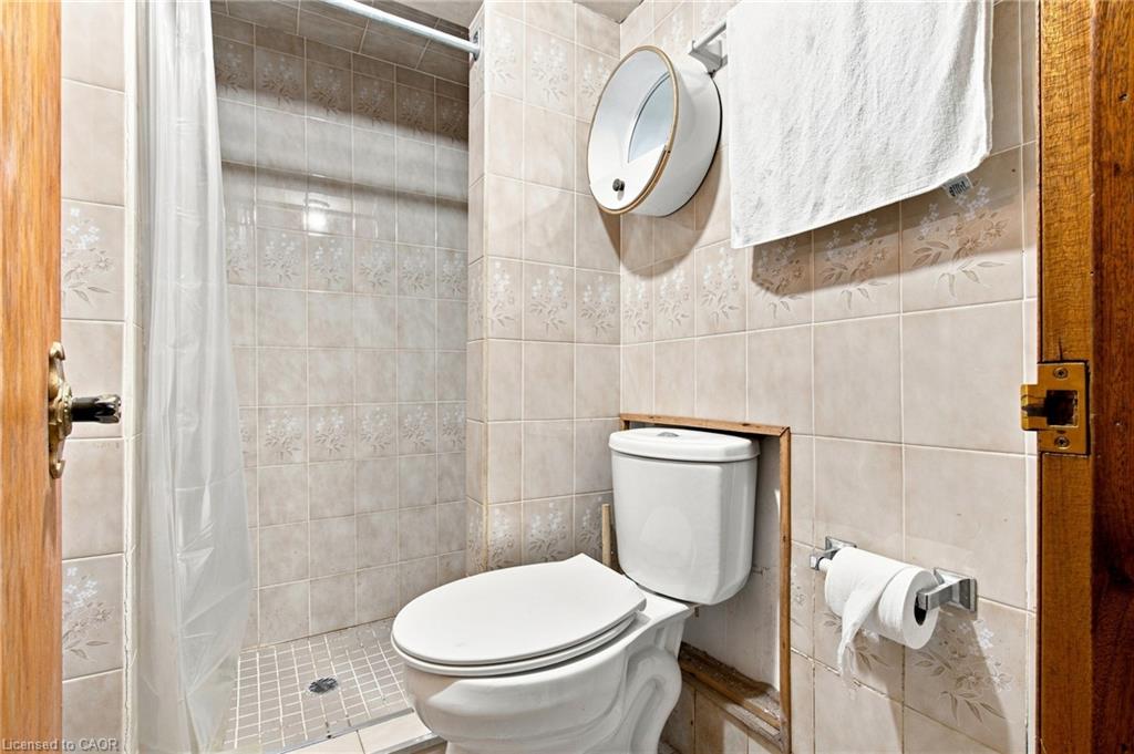 128 Hess Street N Property Photo 31