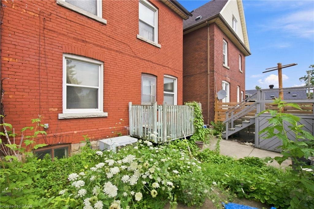 128 Hess Street N Property Photo 34