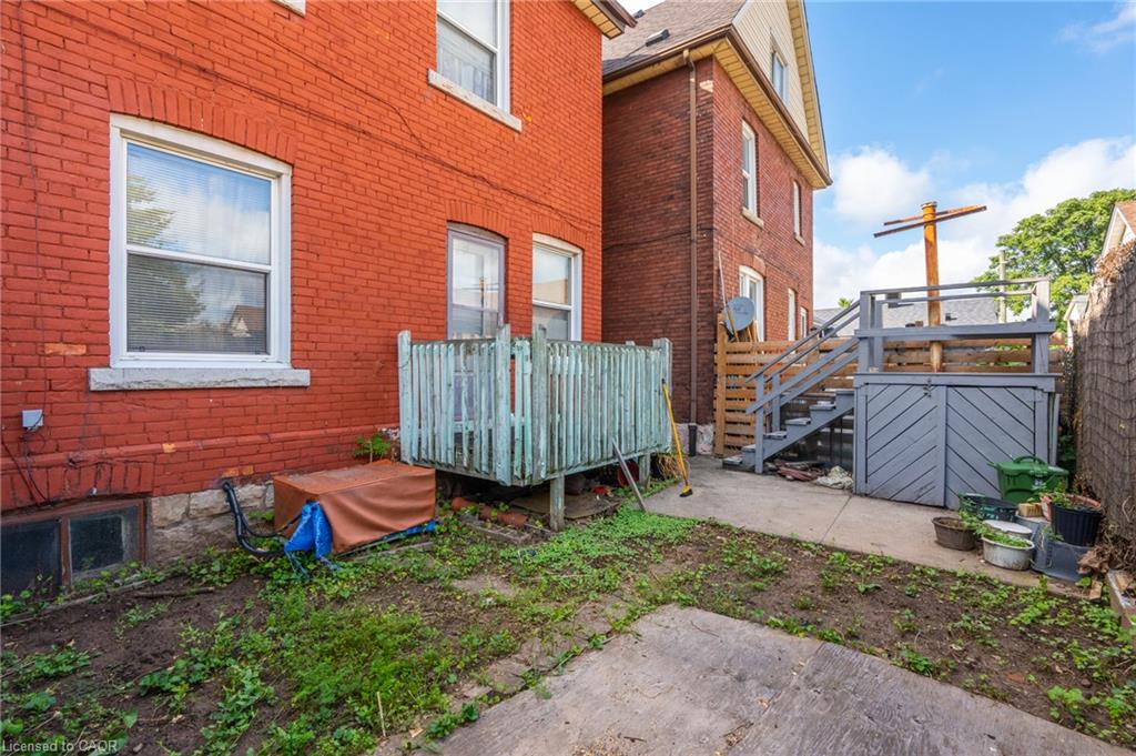 128 Hess Street N Property Photo 35