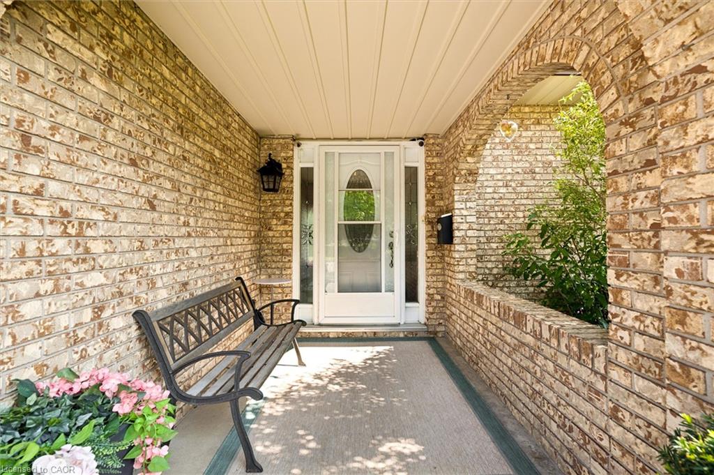 8 Perin Place Property Photo 3