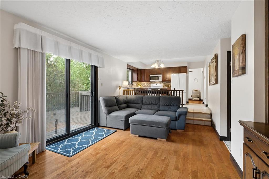 8 Perin Place Property Photo 6