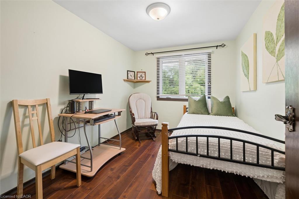 8 Perin Place Property Photo 14