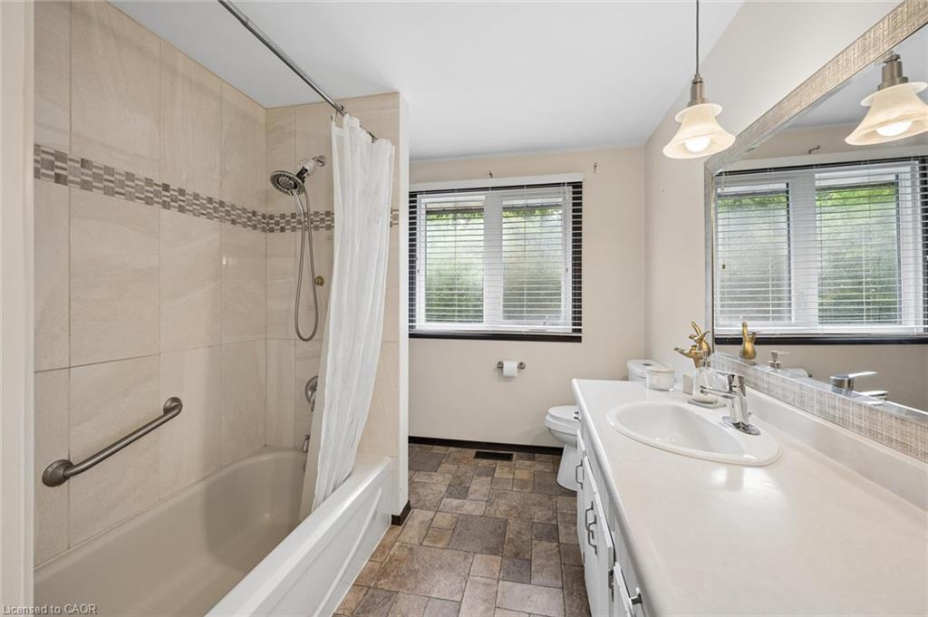 8 Perin Place Property Photo 17