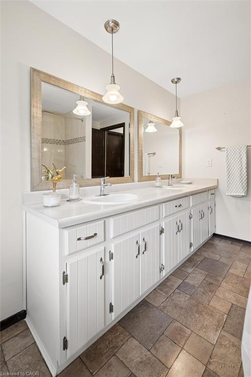 8 Perin Place Property Photo 18