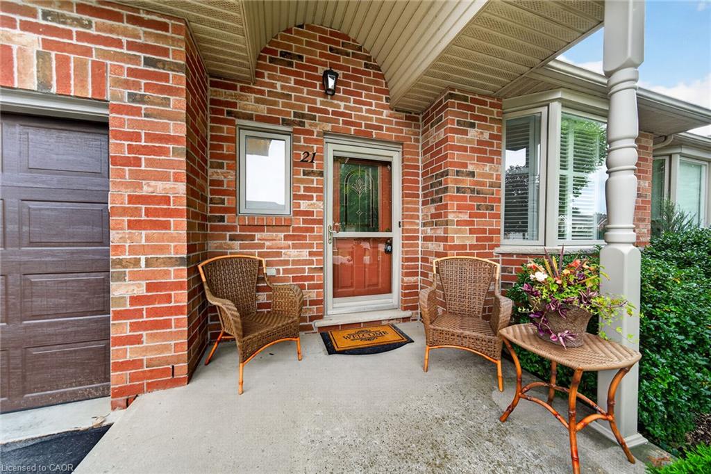 21 Twentyplace Boulevard Property Photo 2