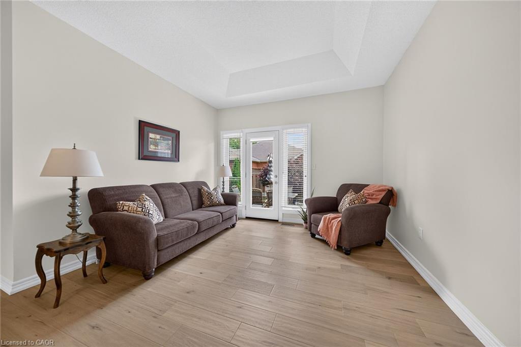 21 Twentyplace Boulevard Property Photo 11