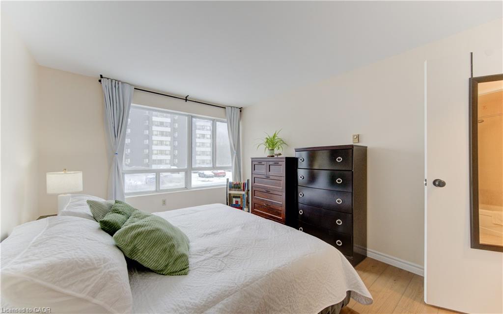 204-65 Highland Crescent Property Photo 17