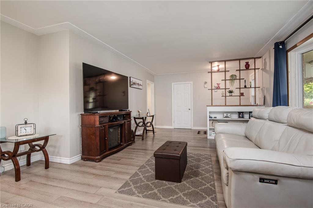 13 Lewis Street Property Photo 22