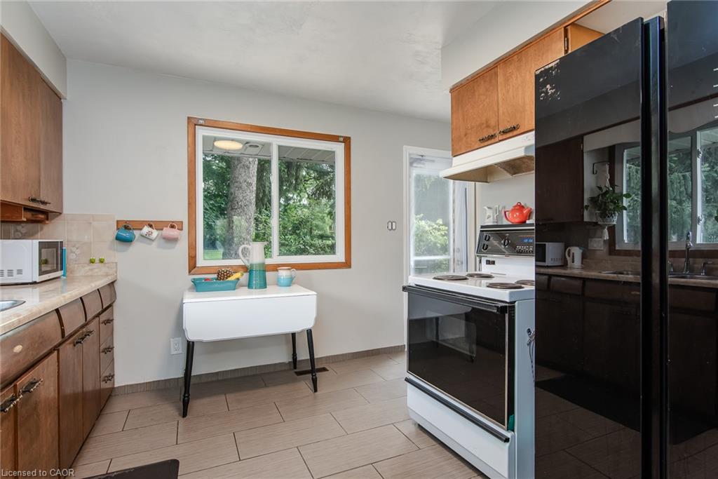 13 Lewis Street Property Photo 26