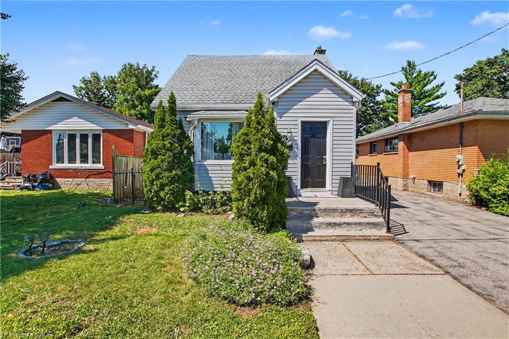 16 Mercer Road Property Photo 1
