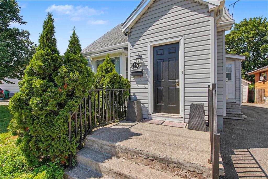 16 Mercer Road Property Photo 4
