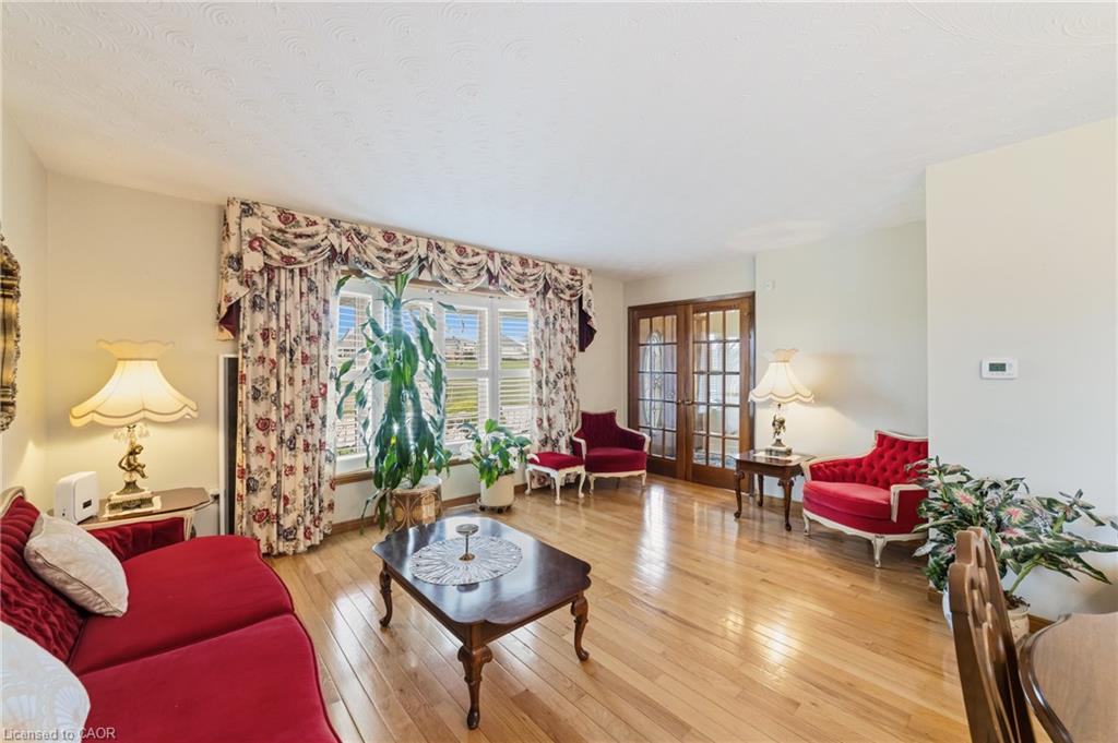 546 Dicenzo Drive Property Photo 10