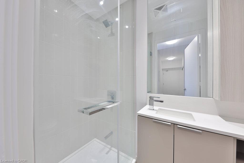 4001-3900 Confederation Parkway Property Photo 6