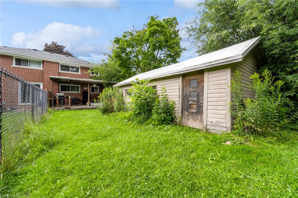 203b Erb Street Property Photo 6
