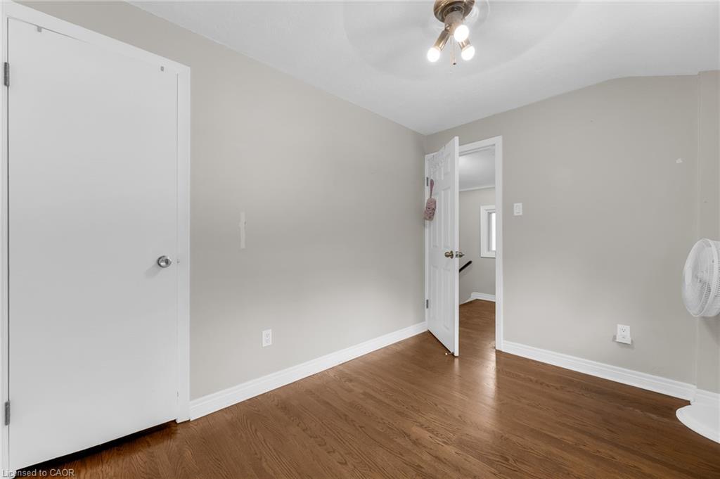 203b Erb Street Property Photo 16