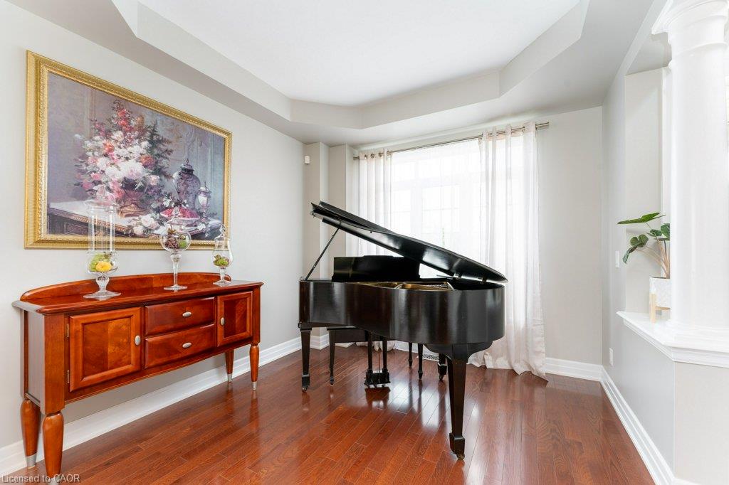 85 Aird Court Property Photo 4
