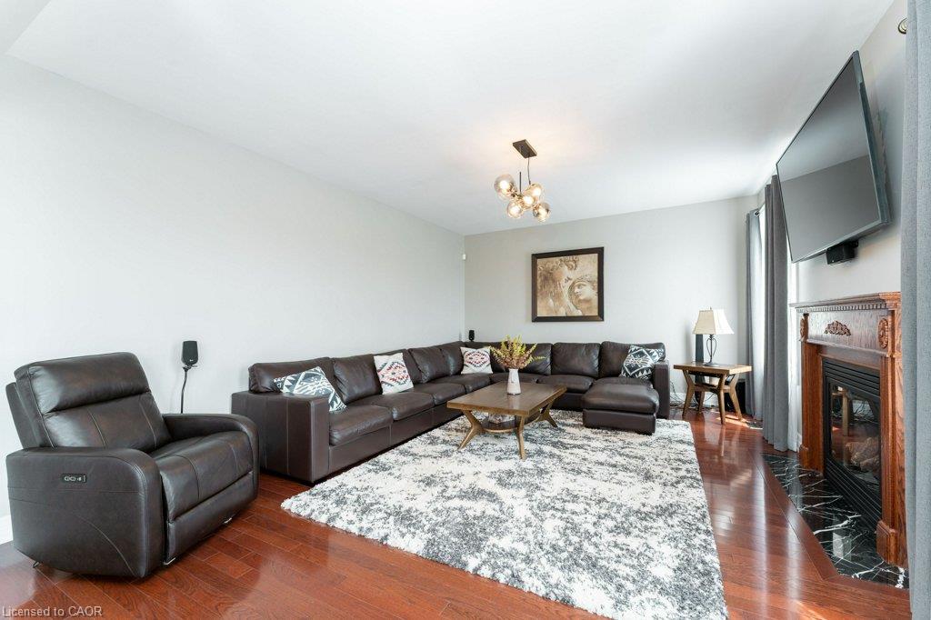85 Aird Court Property Photo 10