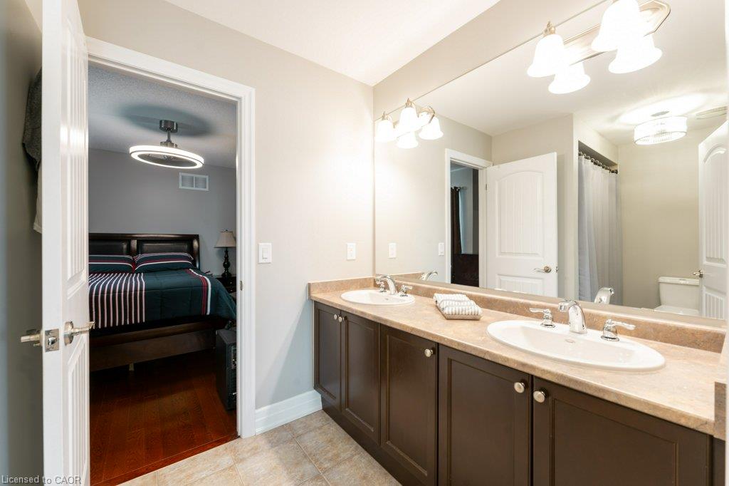 85 Aird Court Property Photo 30