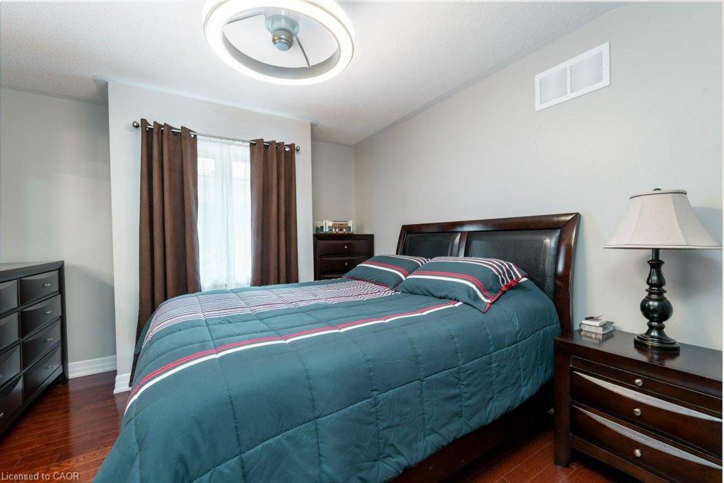 85 Aird Court Property Photo 33